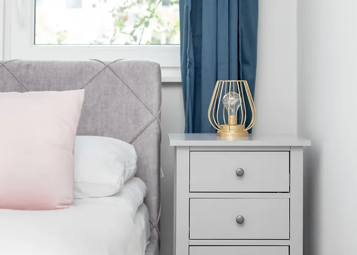 Lejlighed Exceptional With Charming Garden And Parking By Renters *