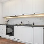 Appartamento Exceptional With Charming Garden And Parking By Renters