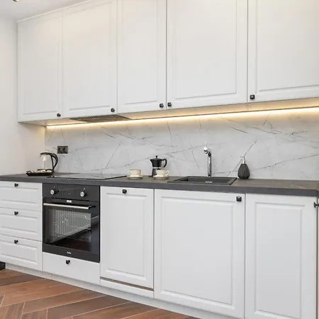 公寓 Exceptional With Charming Garden And Parking By Renters