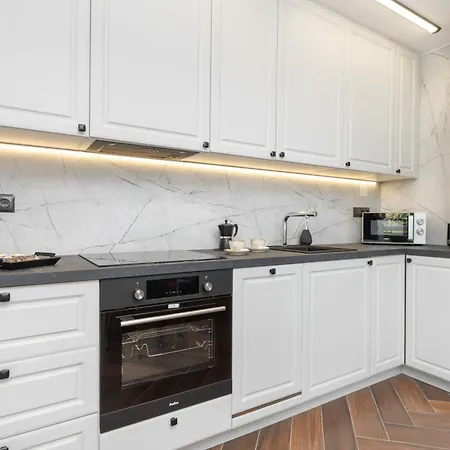 Exceptional With Charming Garden And Parking By Renters * Danzig