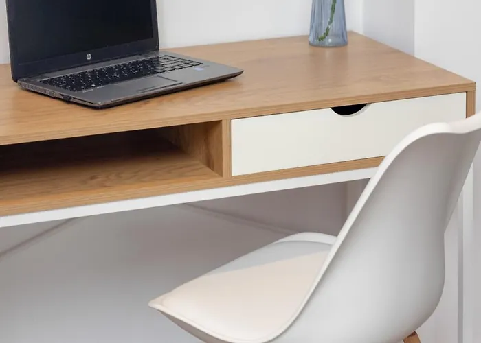 Exceptional With Charming Garden And Parking By Renters *