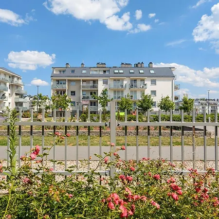 Exceptional With Charming Garden And Parking By Renters * גדנסק